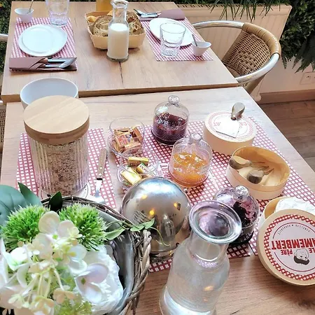 La Maison Père Camembert Couette-café Honfleur