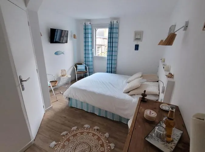 Bed & Breakfast La Maison Père Camembert 4*